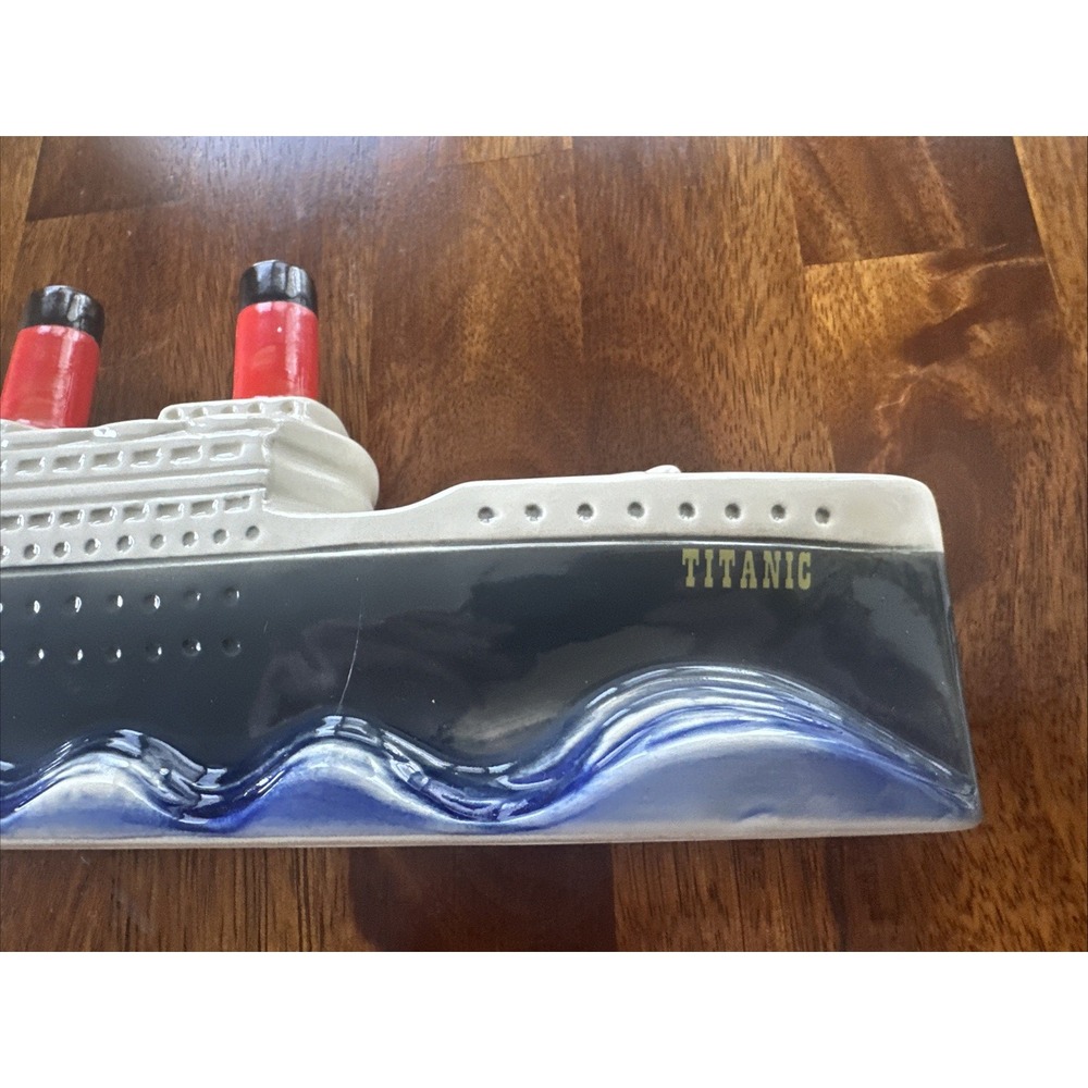 Vintage 1970 Titanic Liquor Bottle Paul Lux Multi-Color - Picture 2 of 7